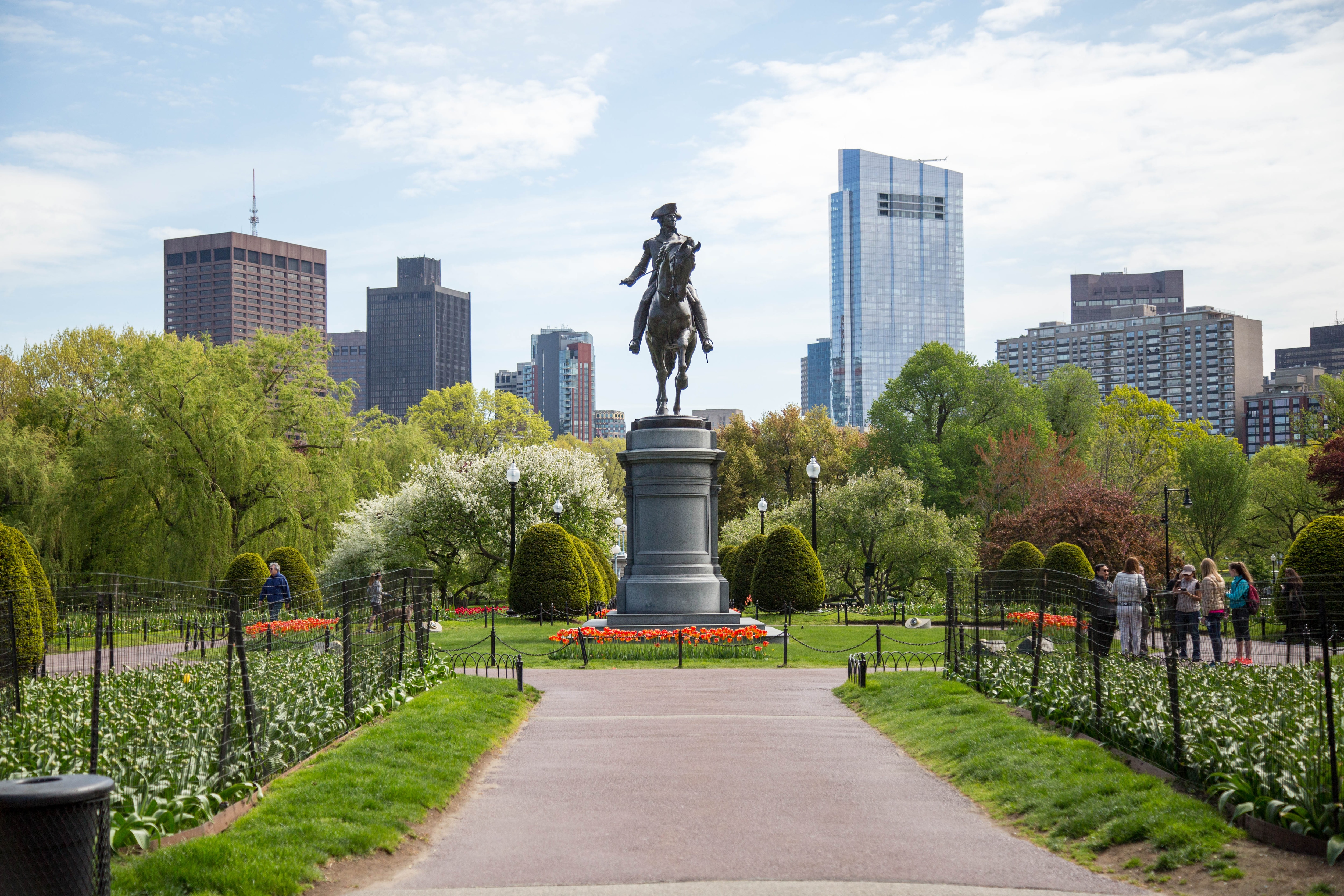 Boston Public Garden with statue of George Washington