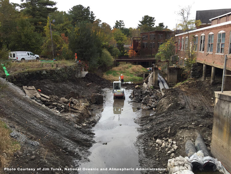 The Carver Cotton Gin Dam in East Bridgewater. Photo Courtesy of Jim Turek, National Oceanic and Atmospheric Administration