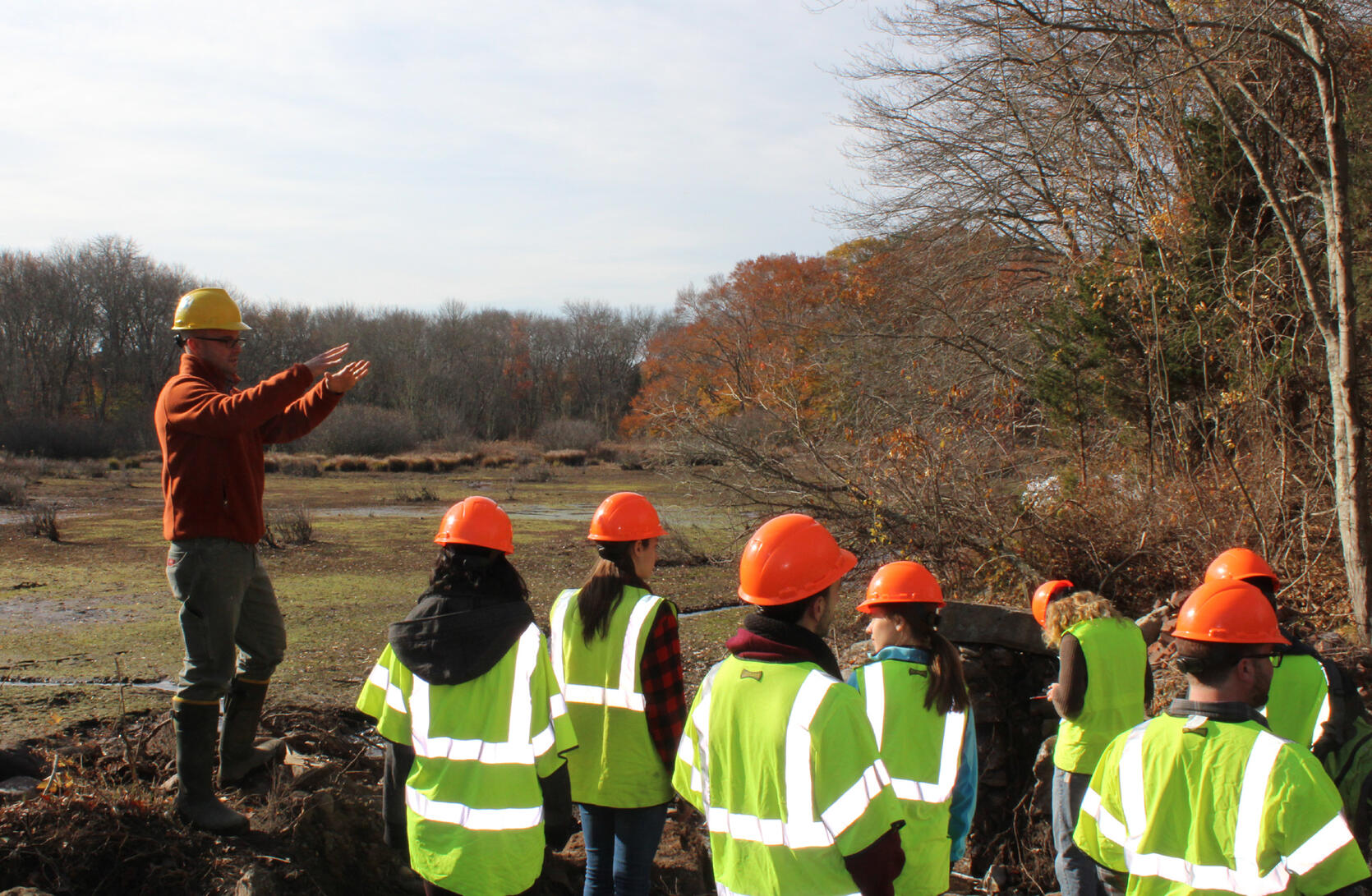 DER staff and students in practicum at restoration site