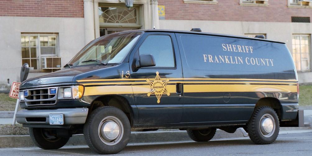 An image of a Franklin Sheriff van. 