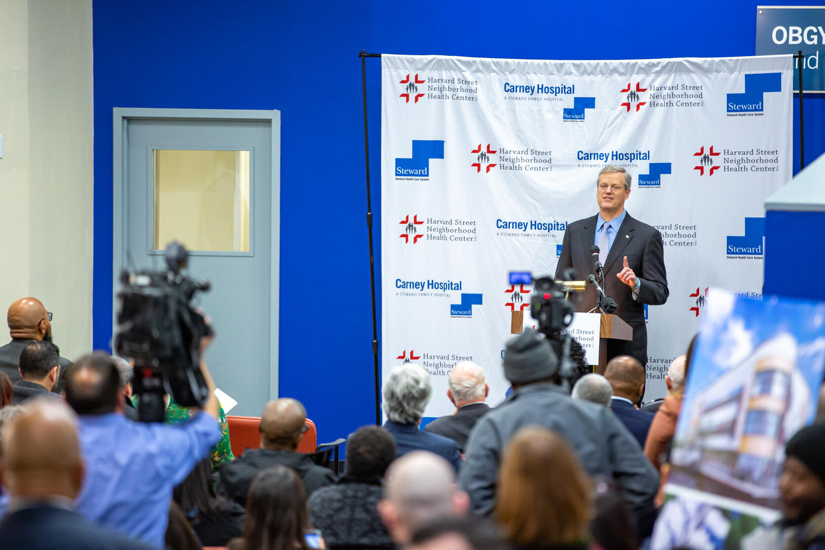 Baker-Polito Administration Highlights Health Care Bill at Harvard Street Neighborhood Health Center