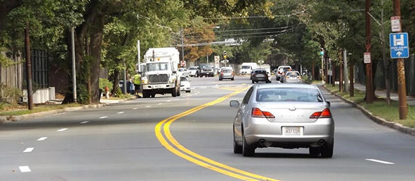 vehicles on parkway