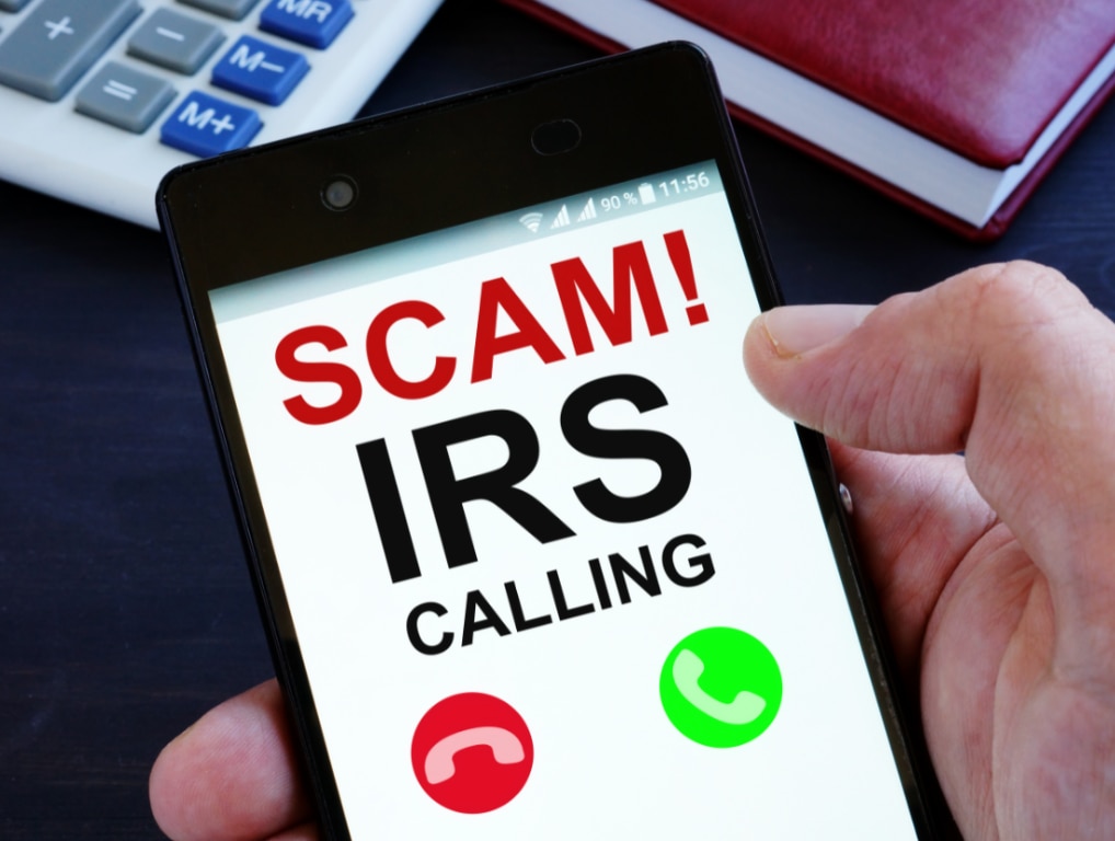 New IRS scam shows fraudsters can still go 'old school