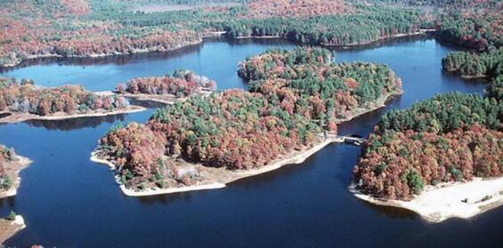 The New Salem and Enfield lookouts offer magnificent views of the Quabbin reservoir