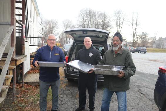 Sheriff Bowler and staff help deliver Thanksgiving meals to community members in need.