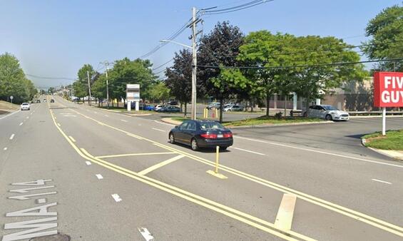 Route 114 roadway in Danvers