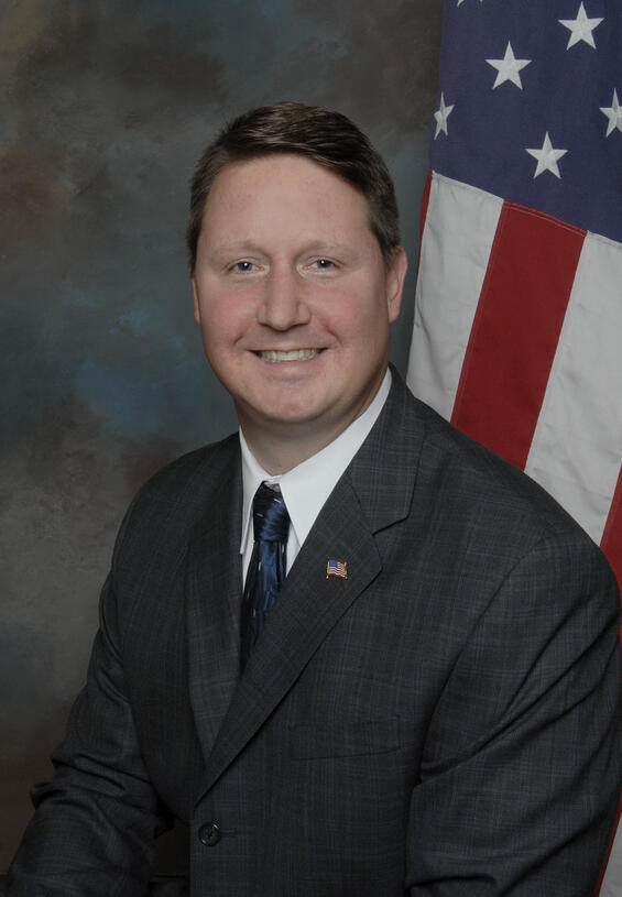 Headshot of Craig Hall