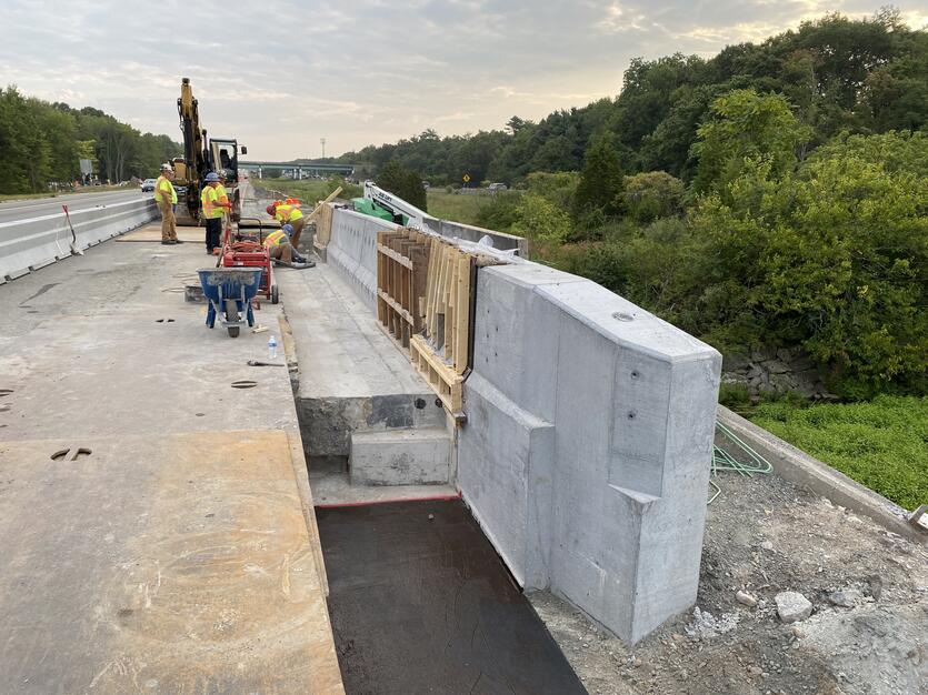 Bridge Approach Panel About the I-295 ramp & I-95 southbound over Ten Mile River project ...