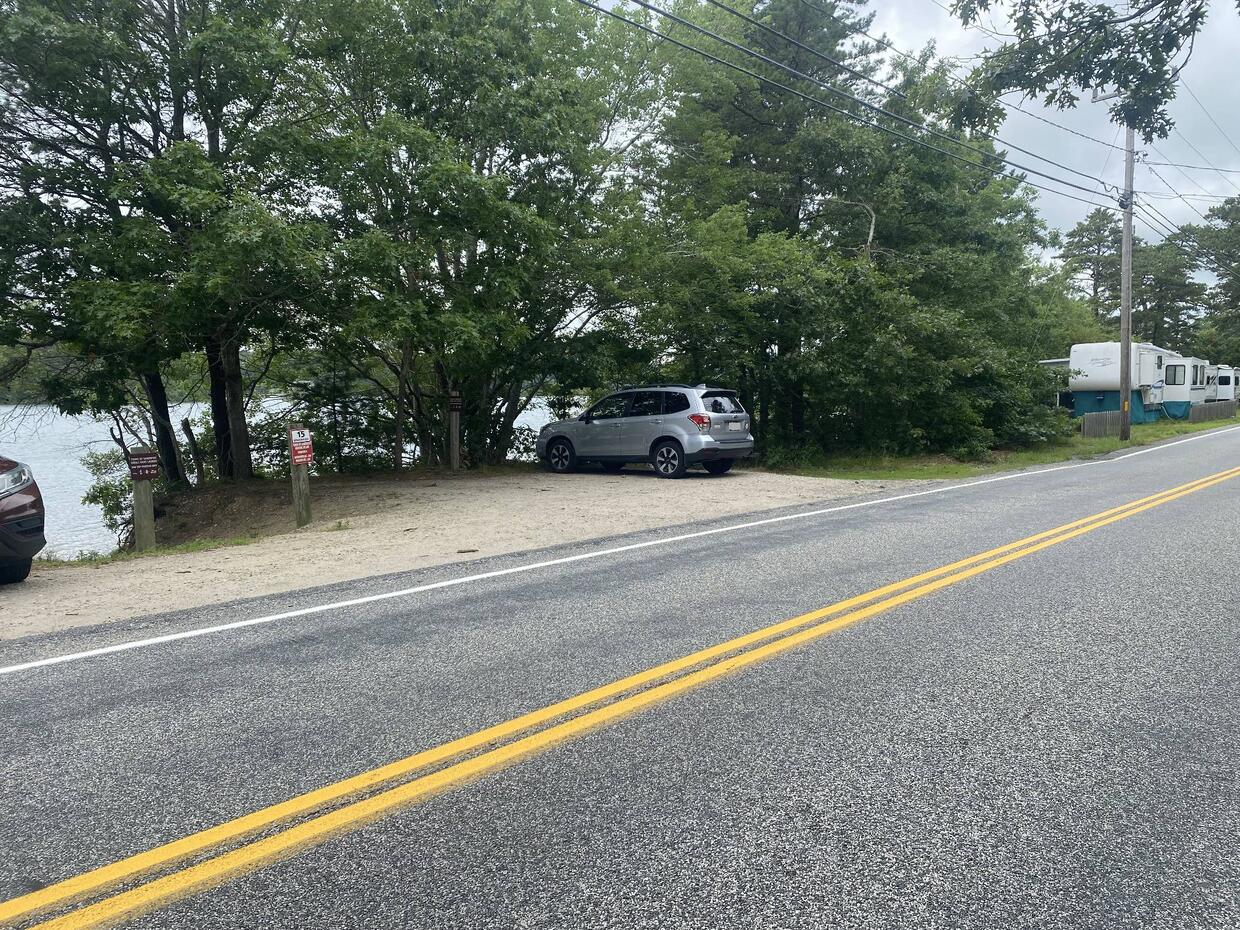 Roadside parking for Lawrence Pond.
