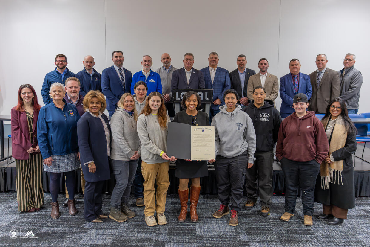 Secretary Jones presents Women in Construction Week proclamation 