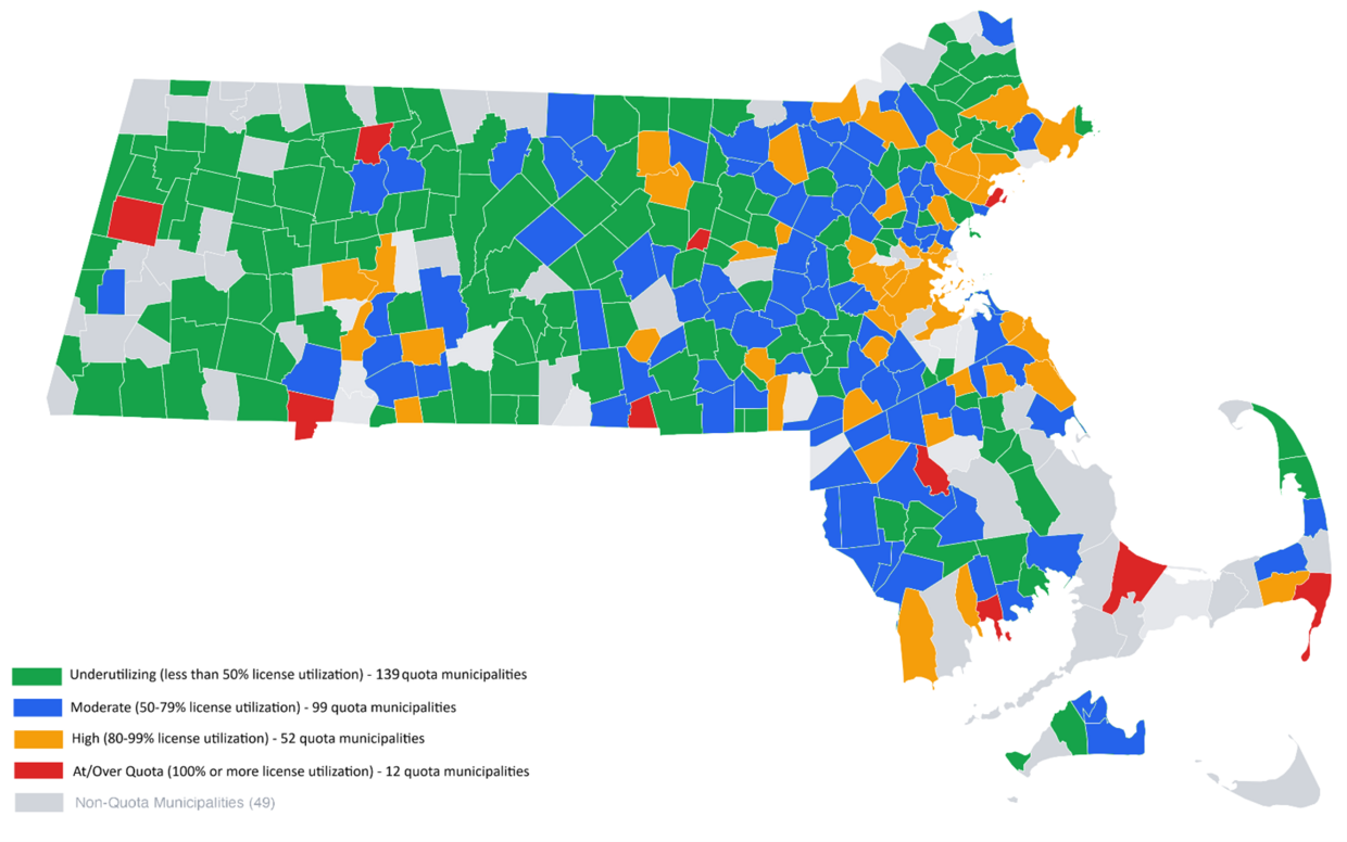 Choropleth map of all 351 municipalities shaded in five colors. Green represents 139 underutilizing quota municipalities with below 50% license utilization. More information in caption.