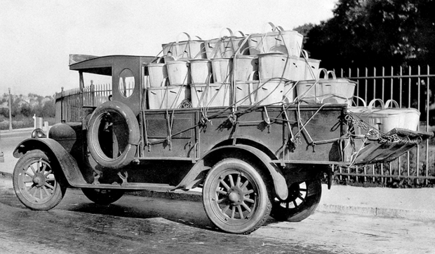 1895 stocking truck