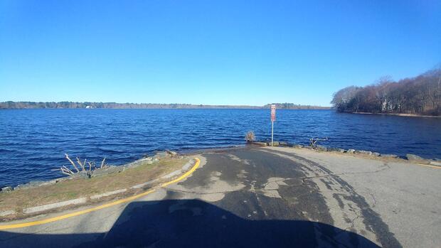 Lake Nippenicket boat access