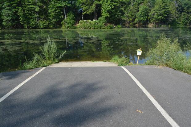 Nashawannuck Pond Boat Access