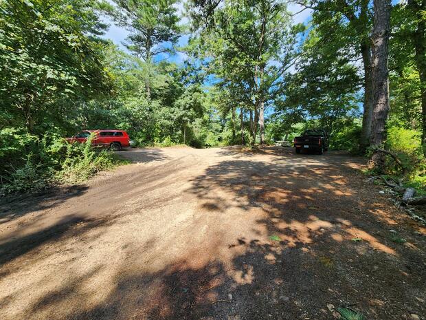 96043_coonamessett_parking_1_1