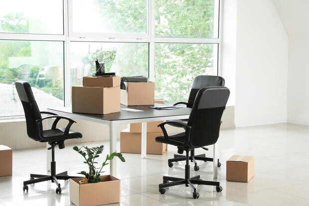 Office desk and chairs 