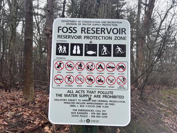 sign posted at trailhead identifying increased regulations users must follow because Foss Reservoir is a water supply reservoir